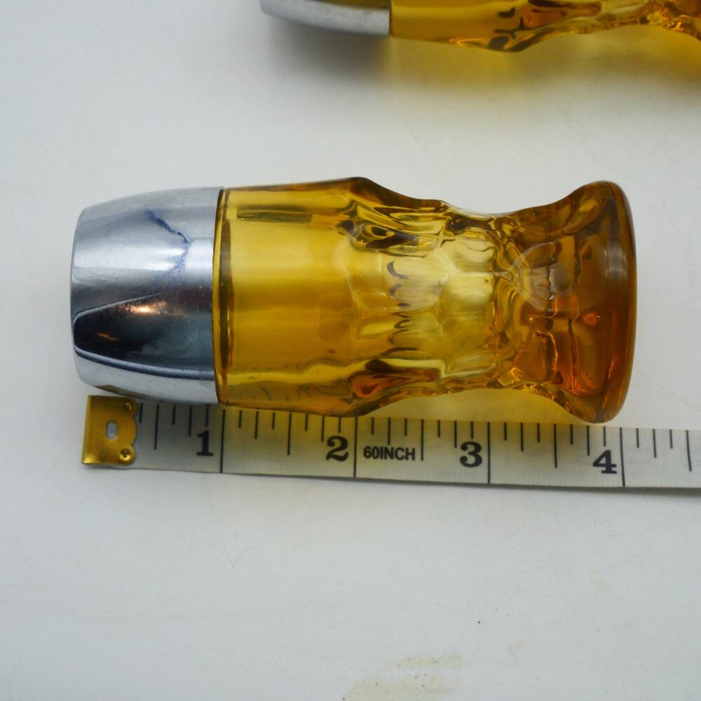 Vintage Anchor Hocking Georgian Amber Gold Glass Salt and Pepper Shakers - Picture 7 of 8